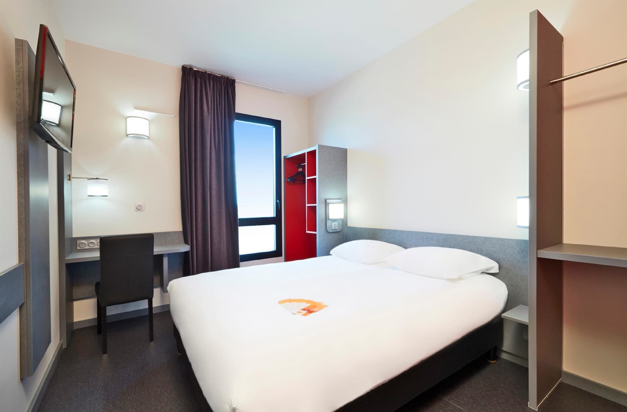Premiere Classe Lyon - Saint Priest Eurexpo Экстерьер фото
